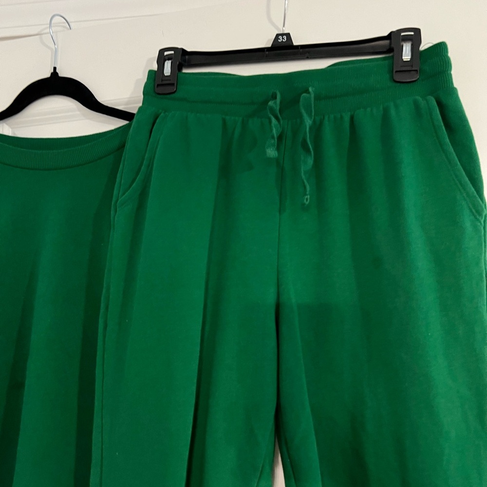 Colsie Vibrant Green Apparel - Picture 2 of 5